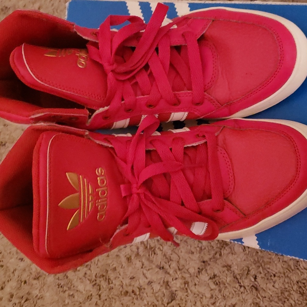 Sneakers - Picture 2 of 2
